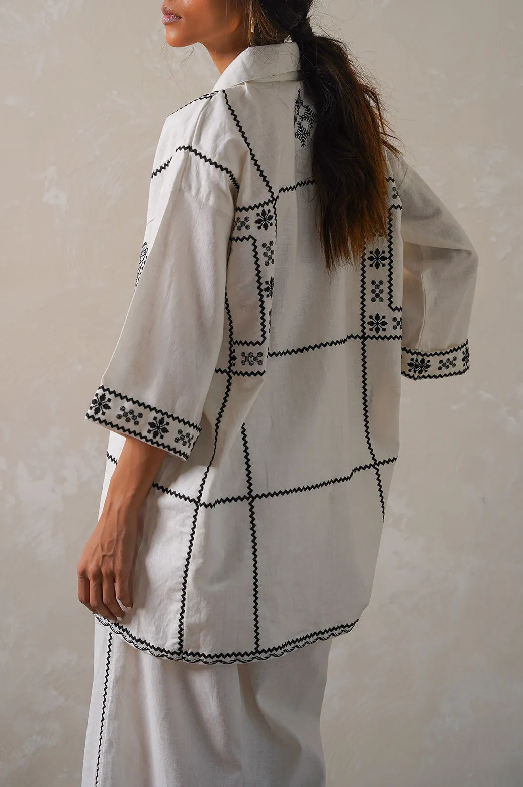 AZTEC EMBROIDERED LINEN SHIRT