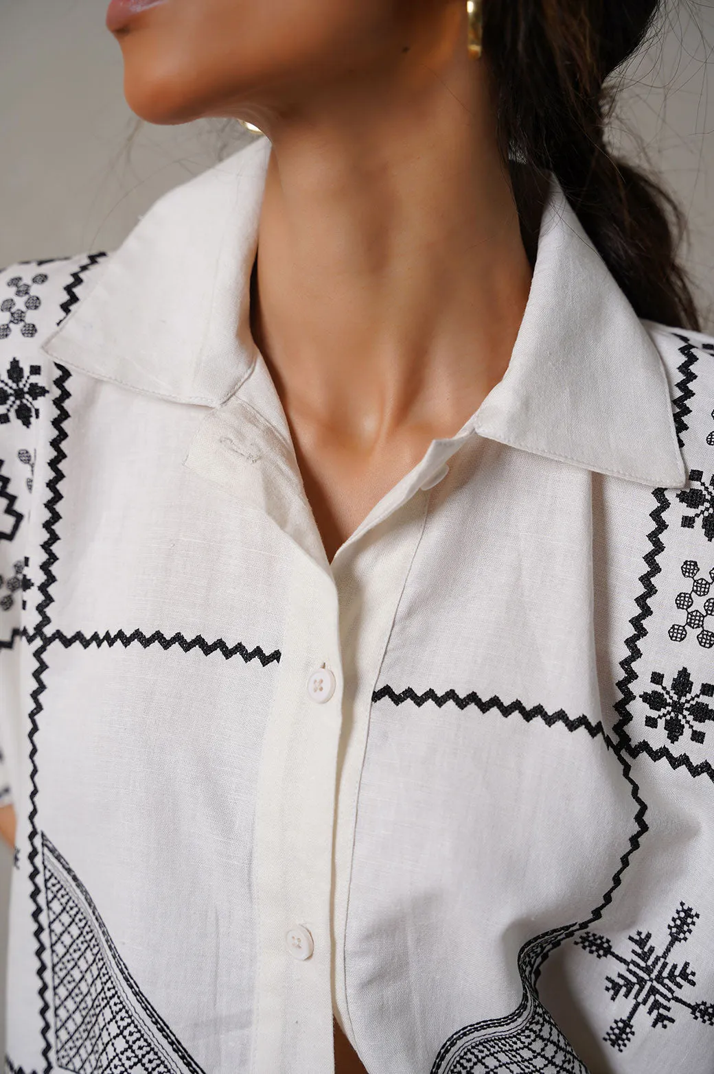 AZTEC EMBROIDERED LINEN SHIRT