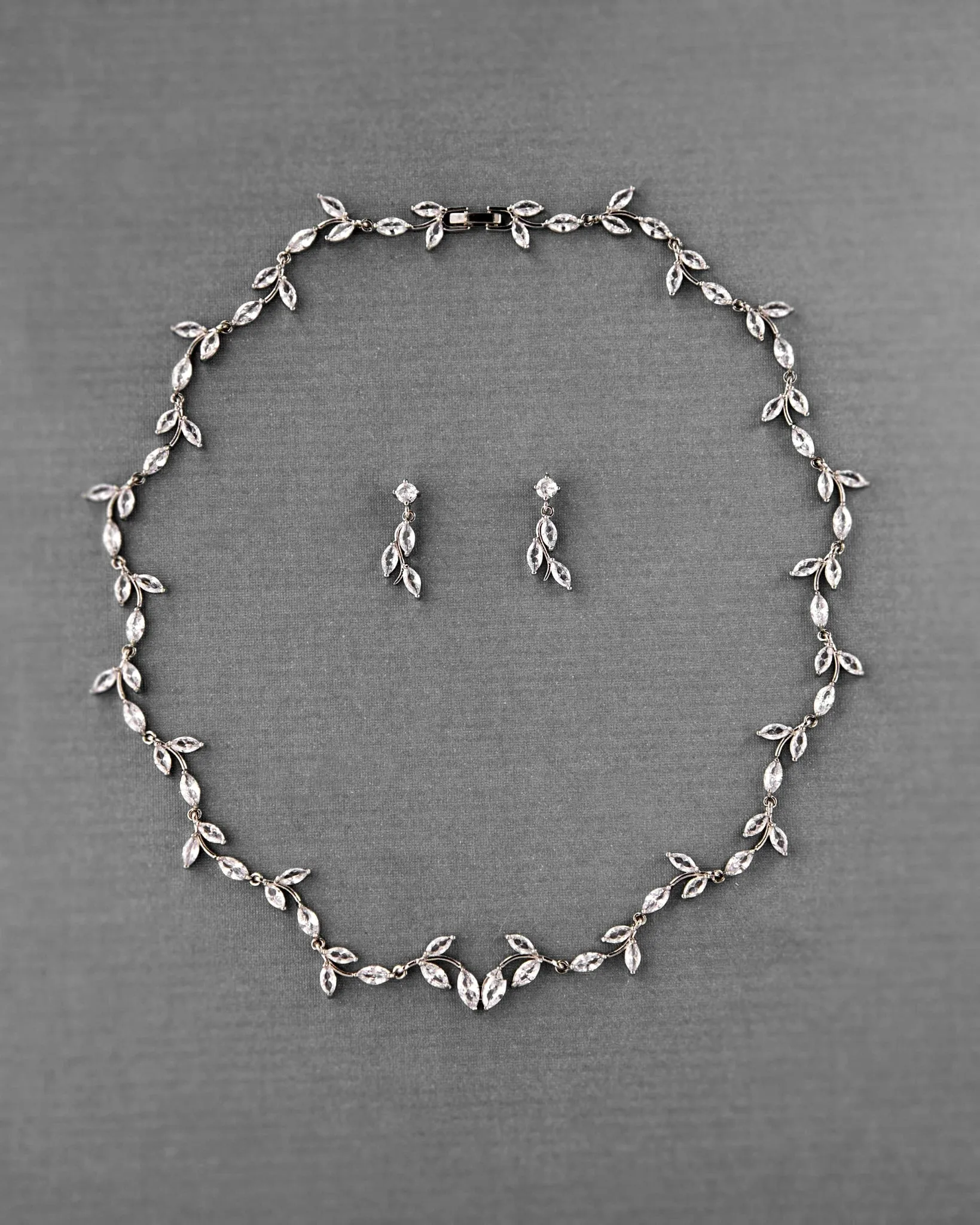 Minimalist Reflective Design CZ Vine Necklace Set